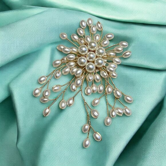 Elegant Faux Pearl Fireworks Brooch - Picture 2 of 5